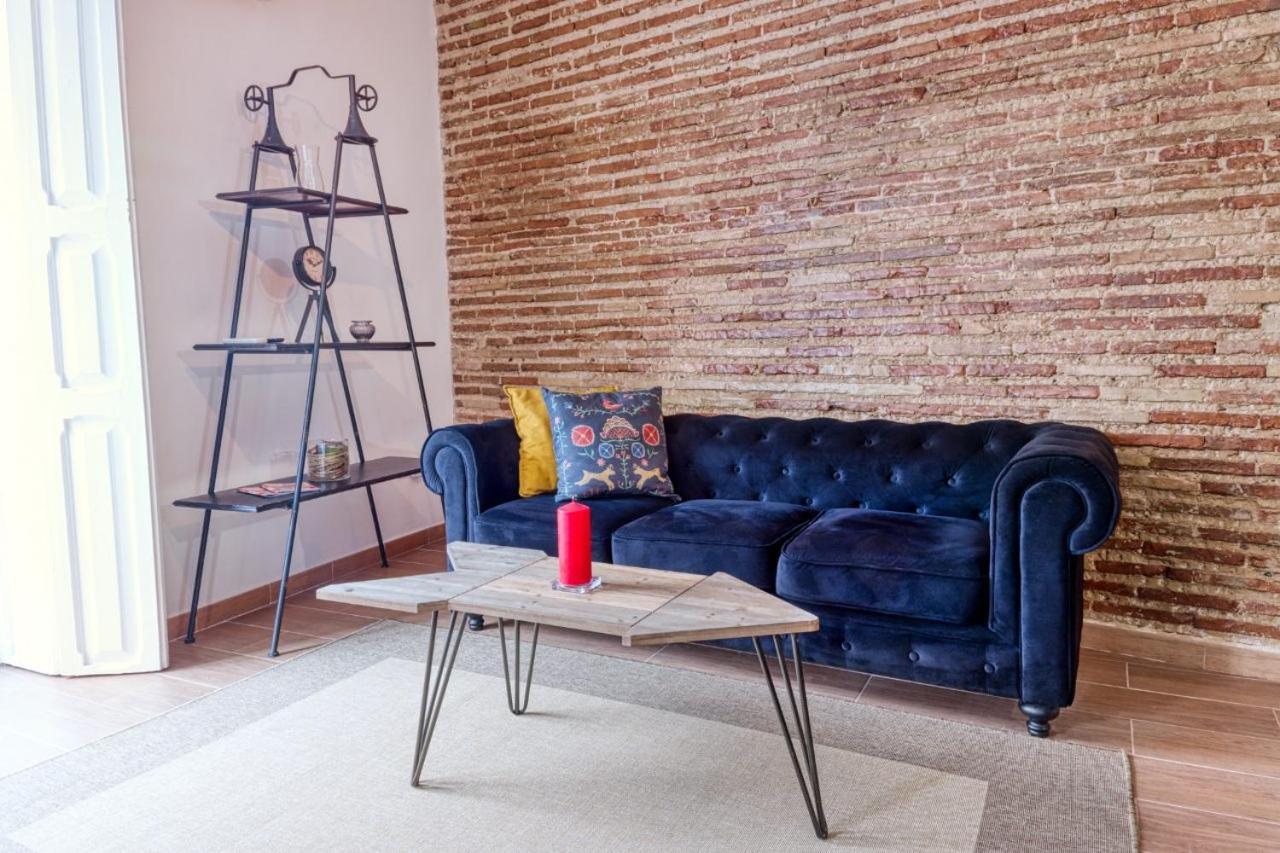 Beams & Bricks Apartment Valencia Exterior photo