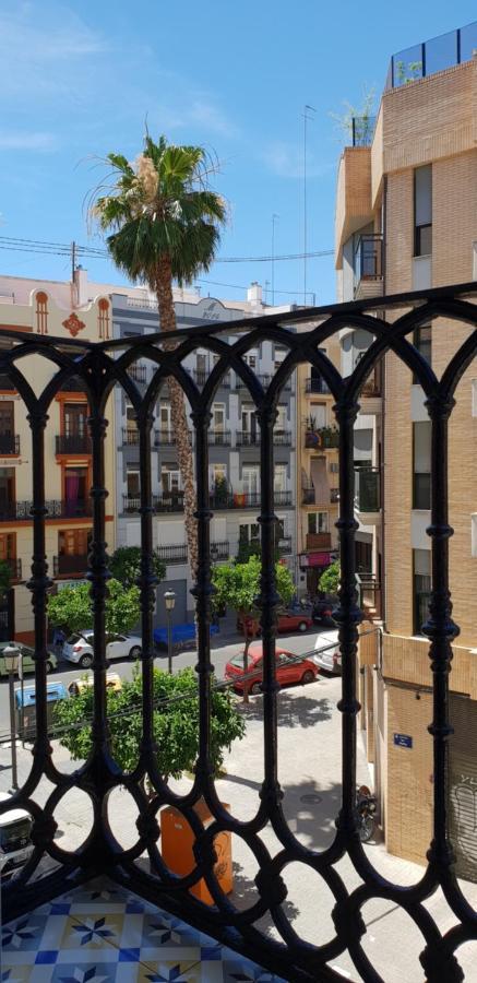 Beams & Bricks Apartment Valencia Exterior photo